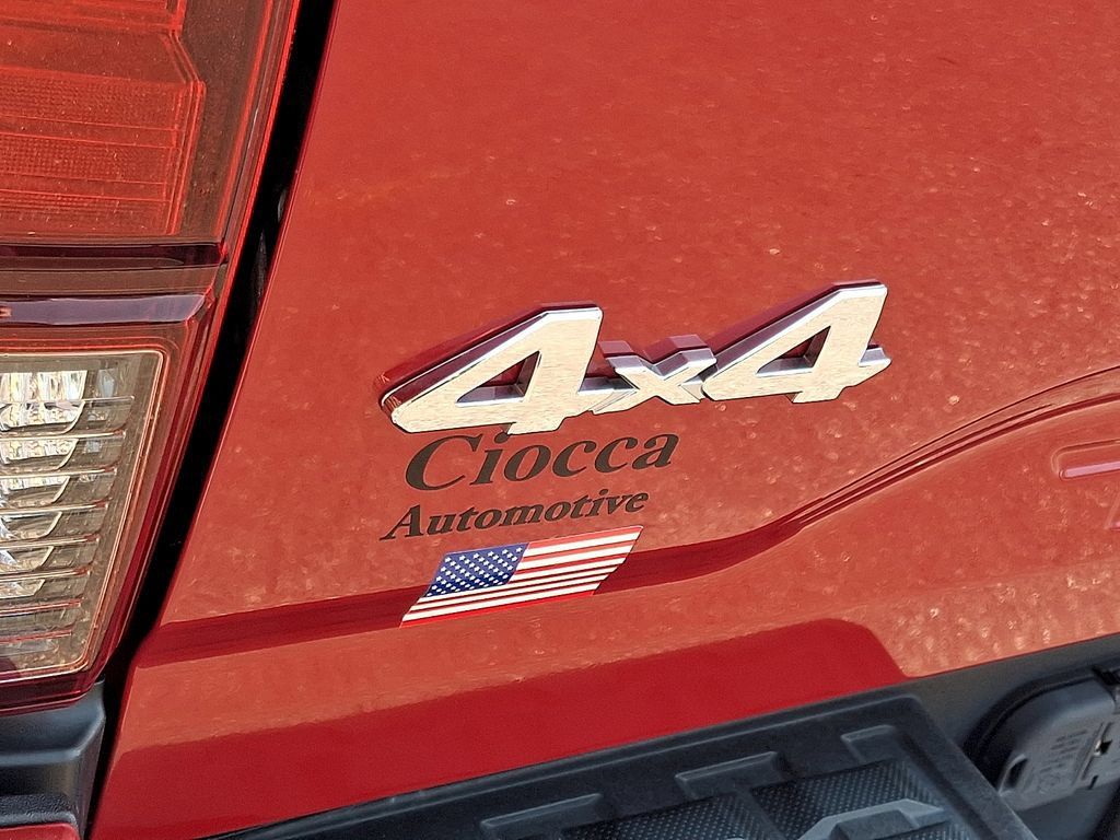 Used 2020 Toyota Tacoma SR AWD/4WD image 29
