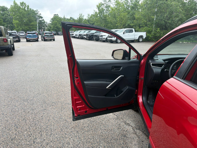 Used 2024 Toyota Corolla Cross AWD Hybrid w/ Moonroof Package image 23