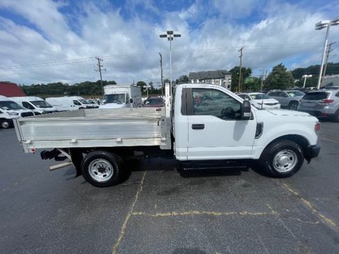 Used 2022 Ford F250 XL w/ Power Equipment Group RWD image 7