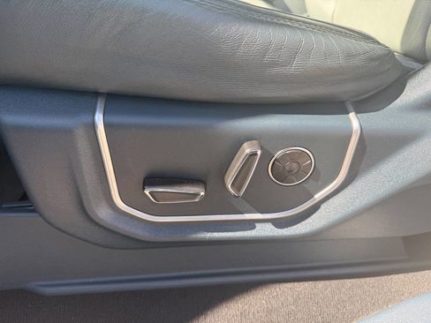 Used 2022 Ford F350 Limited image 21