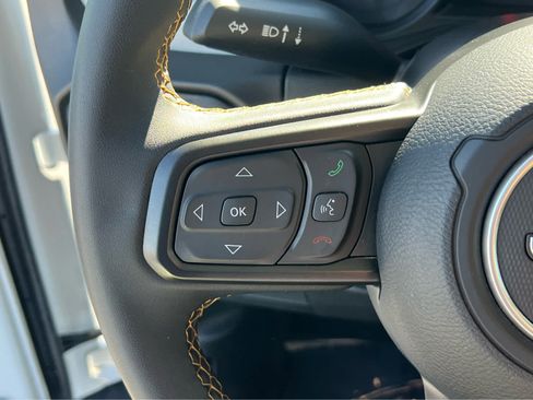 Used 2024 Jeep Gladiator Sport AWD/4WD image 32
