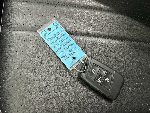 Certified 2022 Volkswagen Tiguan SE AWD/4WD image 12