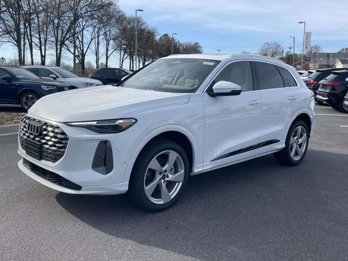 New 2025 Audi Q5 Premium Plus image 5