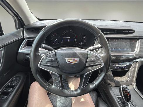 Used 2019 Cadillac XT5 Luxury image 8