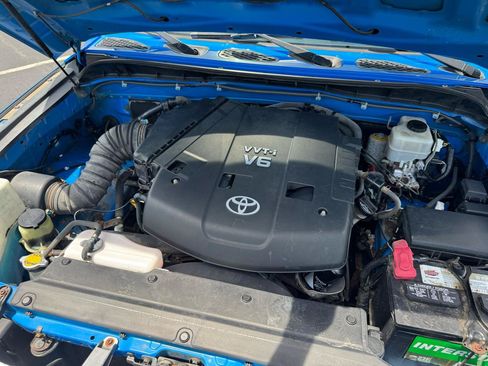 Used 2007 Toyota FJ Cruiser 4WD image 41
