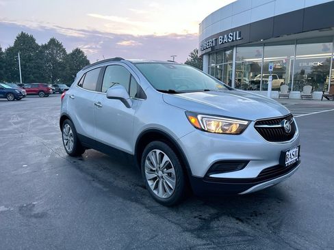 Used 2020 Buick Encore Preferred AWD/4WD image 2