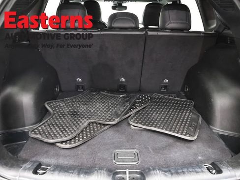 Used 2024 Jeep Compass Trailhawk AWD/4WD image 9