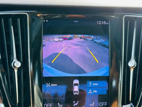 Used 2021 Volvo S60 T6 Momentum image 29