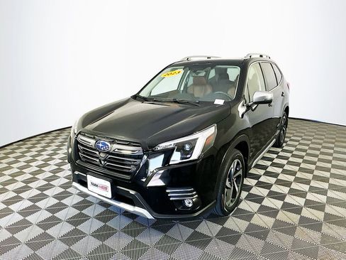 Used 2023 Subaru Forester Touring image 5