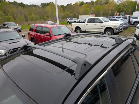 Used 2019 Toyota RAV4 XLE w/ Convenience Package AWD/4WD image 12