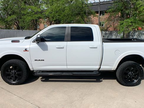 Used 2020 RAM 2500 Laramie AWD/4WD image 2