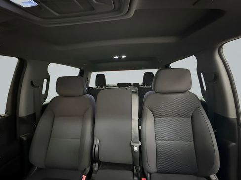 Used 2020 Chevrolet Silverado 1500 Custom w/ Custom Value Package image 16