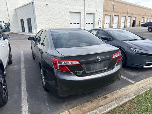 Used 2014 Toyota Camry FWD image 9