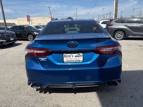 Used 2020 Toyota Camry XSE FWD image 7