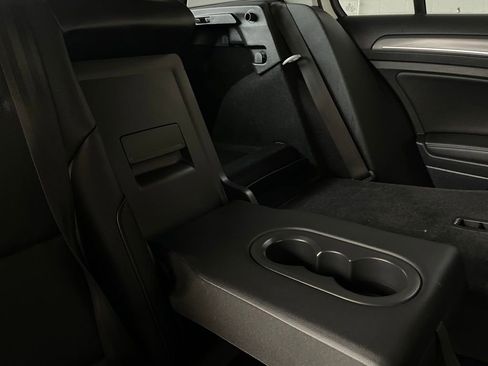 Used 2017 Volkswagen e-Golf SEL Premium image 22