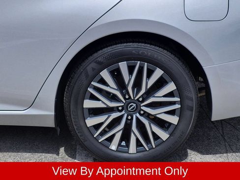 Used 2025 Nissan Altima 2.5 SV FWD image 34