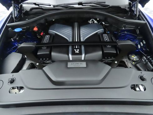 New 2026 Rolls-Royce Cullinan Black Badge image 30