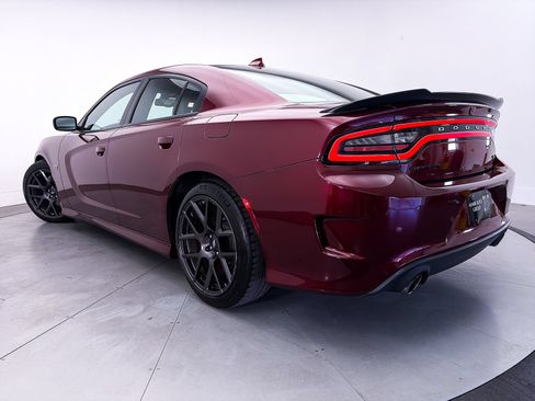 Used 2017 Dodge Charger R/T Scat Pack RWD image 2