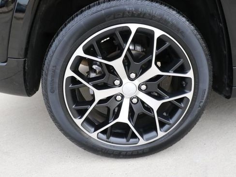 Used 2022 Jeep Grand Cherokee Summit AWD/4WD image 8