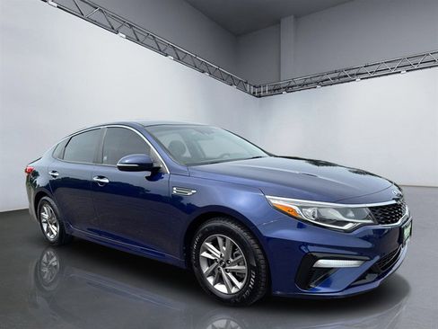 Used 2020 Kia Optima LX FWD image 9