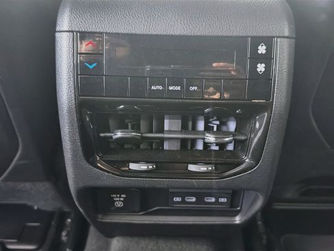 Used 2026 Jeep Grand Cherokee L 2WD image 28