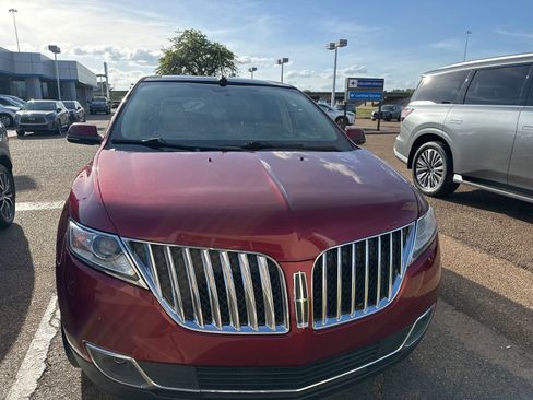 Used 2014 Lincoln MKX FWD w/ Equipment Group 102A image 3