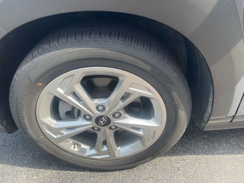 Used 2023 Hyundai Kona SEL AWD/4WD image 9