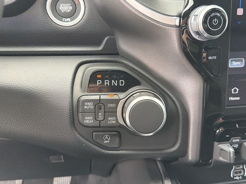 New 2026 RAM 1500 Big Horn AWD/4WD image 36