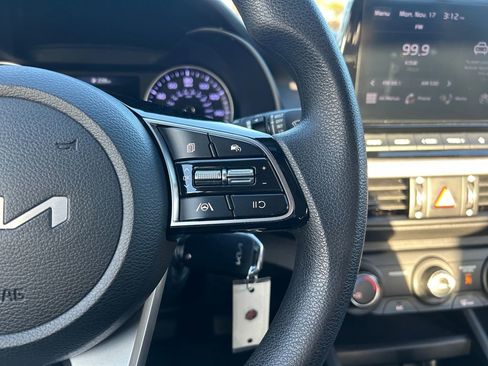 Used 2023 Kia Forte LXS image 18