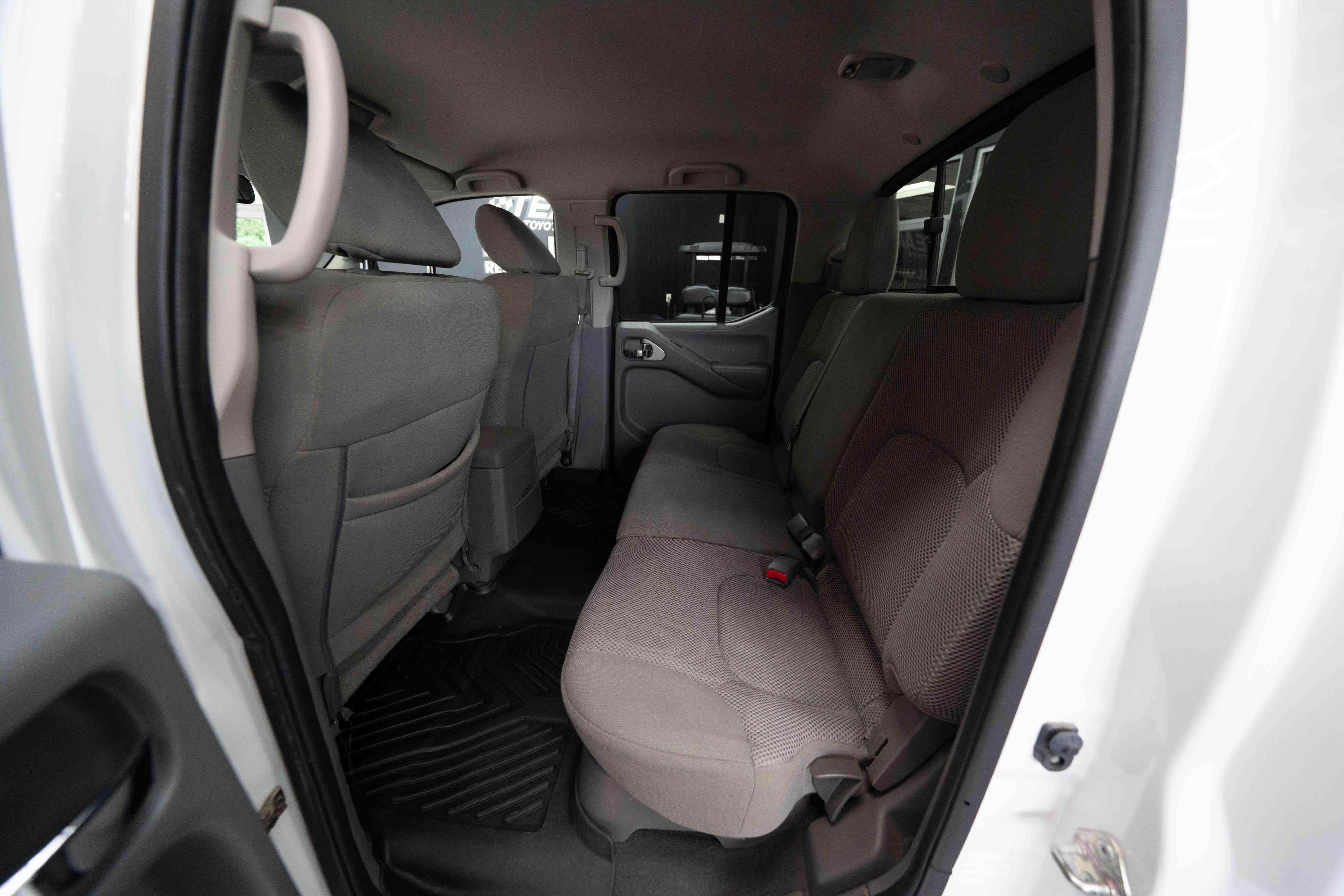 Used 2020 Nissan Frontier SV AWD/4WD image 23