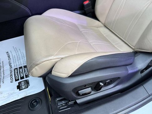 Used 2019 Lexus ES 350 w/ Accessory Package 2 image 17