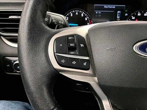 Certified 2021 Ford Explorer XLT w/ Equipment Group 202A image 17