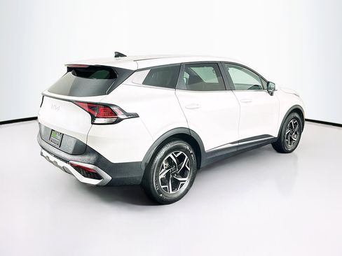 Used 2024 Kia Sportage LX image 9