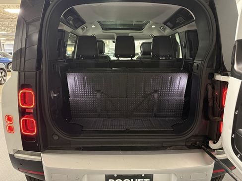 Used 2020 Land Rover Defender 110 HSE image 23