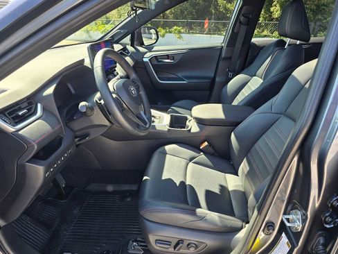 Used 2024 Toyota RAV4 XSE w/ Premium Package image 20