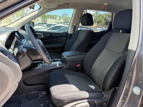 Used 2018 Nissan Pathfinder S FWD image 21