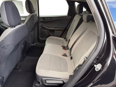 Certified 2022 Ford Escape SE image 16