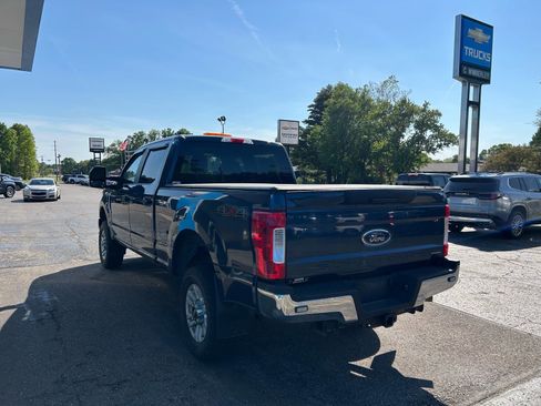 Used 2017 Ford F250 XL w/ STX Appearance Package AWD/4WD image 6