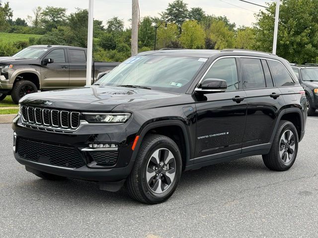 Used 2022 Jeep Grand Cherokee Limited 4xe w/ Luxury Tech Group II AWD/4WD image 10