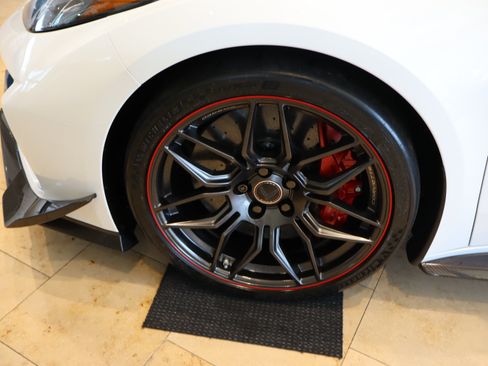 Used 2023 Chevrolet Corvette Z06 w/ Z07 Performance Package RWD image 38