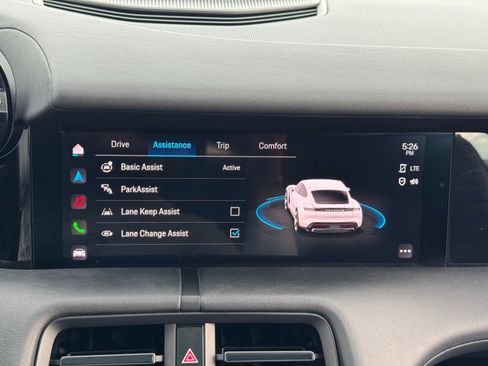 Used 2021 Porsche Taycan image 31