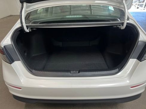 Used 2025 Honda Accord Sport image 16