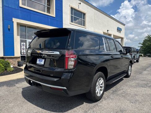 Used 2022 Chevrolet Suburban LT AWD/4WD image 18