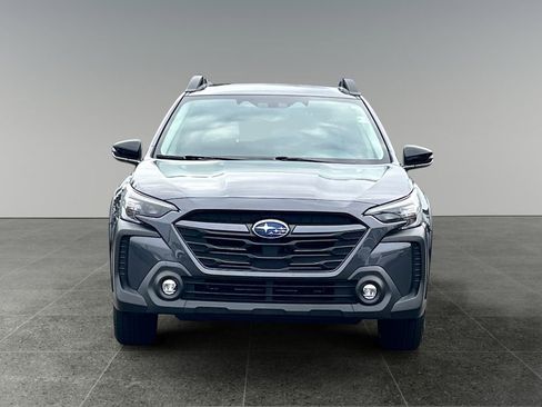 Used 2023 Subaru Outback Premium AWD/4WD image 2
