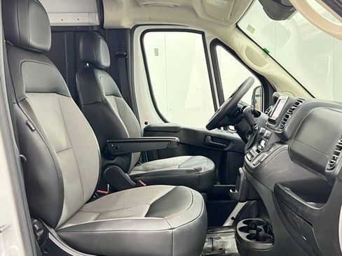 Used 2025 RAM ProMaster 2500 w/ Convenience Group FWD image 14