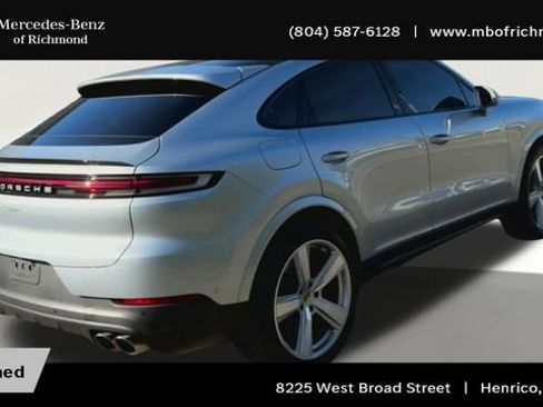 Used 2024 Porsche Cayenne S AWD/4WD image 2