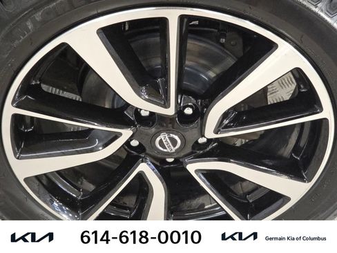 Used 2020 Nissan Rogue SL FWD image 13