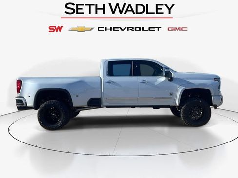 New 2026 Chevrolet Silverado 3500 High Country w/ High Country Premium Package AWD/4WD image 8