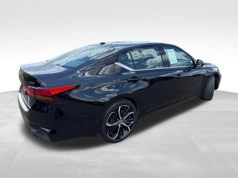 Certified 2023 Nissan Altima 2.5 SR FWD image 8