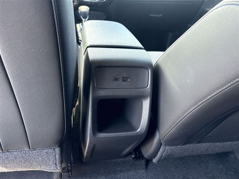 Used 2024 Chevrolet Trax LT w/ Driver Confidence Package FWD image 20